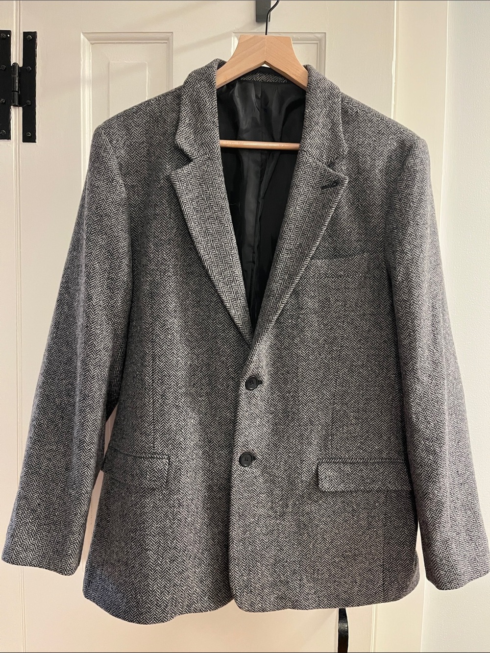 Kirrin Finch grey herringbone single breasted wool blazer w/ black elbow patches